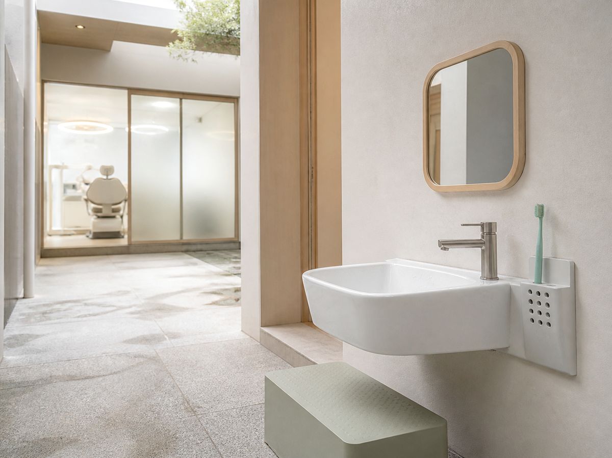 A washing area where a child builds their own brushing habit — Yonsei The Strong Dental Clinic